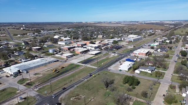 1R S MAIN Street, Ferris, TX 75125