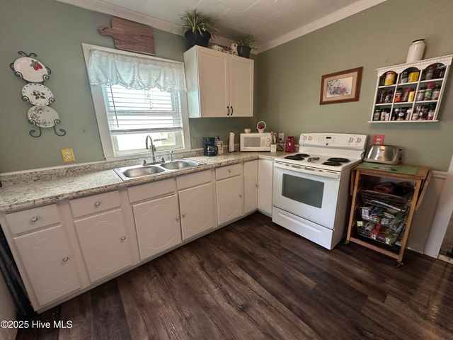 704 Grady Street, Elizabeth City, NC 27909