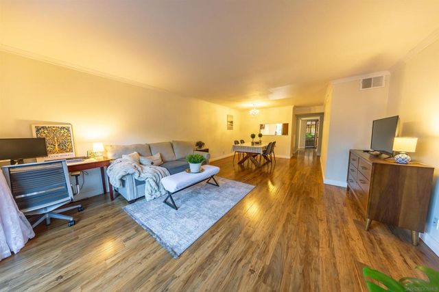 7245 Navajo D170, San Diego, CA 92119