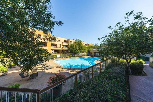 7245 Navajo D170, San Diego, CA 92119