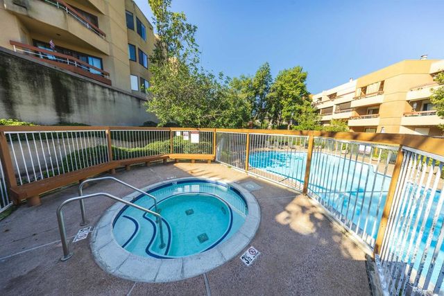 7245 Navajo D170, San Diego, CA 92119