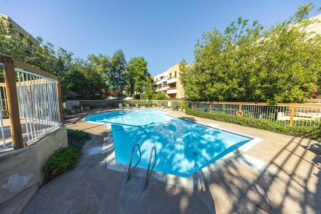 7245 Navajo D170, San Diego, CA 92119