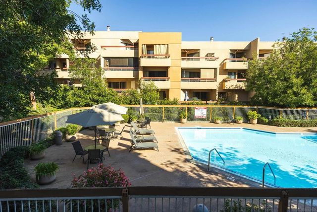 7245 Navajo D170, San Diego, CA 92119