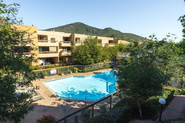 7245 Navajo D170, San Diego, CA 92119