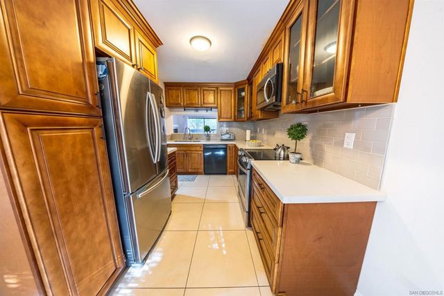 7245 Navajo D170, San Diego, CA 92119