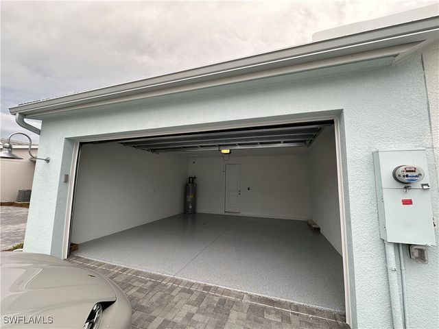 7255 Saona CT, Naples, FL 34113