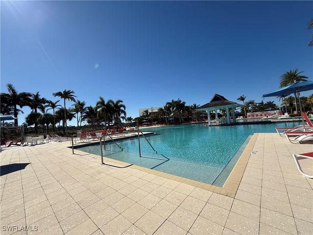 7255 Saona CT, Naples, FL 34113