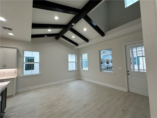 7255 Saona CT, Naples, FL 34113