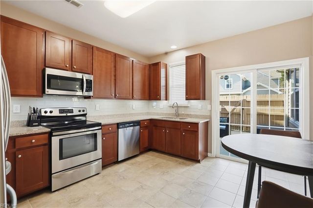 943 Vineyard Pl Unit A, Suffolk, VA 23435