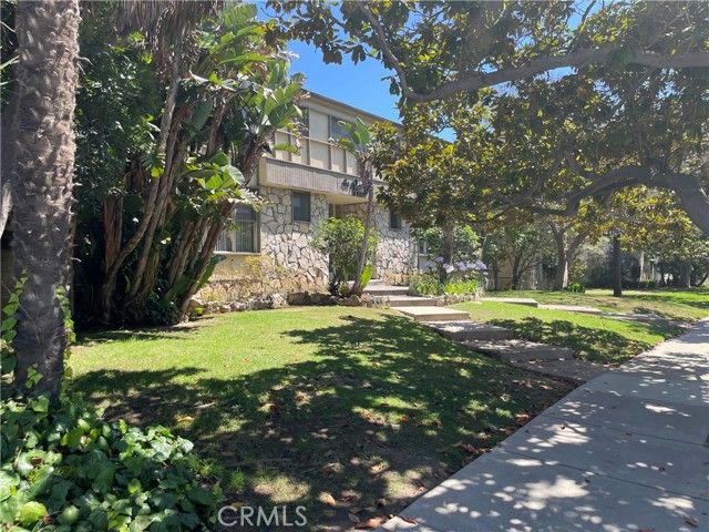 630 San Vicente E, Santa Monica, CA 90402