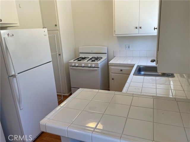 630 San Vicente E, Santa Monica, CA 90402