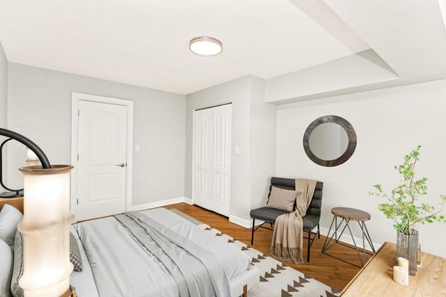 6353 W RAVEN Street 1F, Chicago, IL 60646