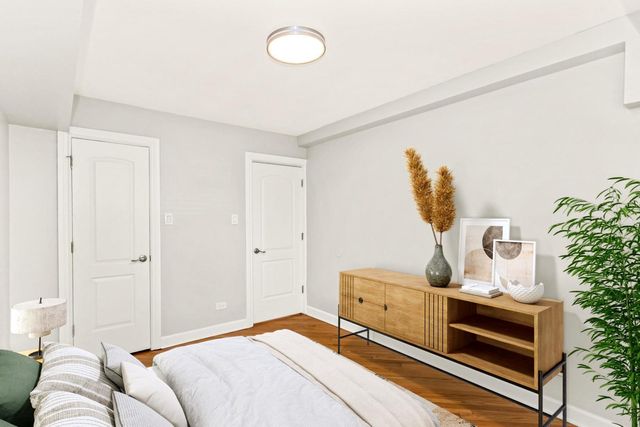 6353 W RAVEN Street 1F, Chicago, IL 60646