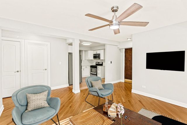 6353 W RAVEN Street 1F, Chicago, IL 60646