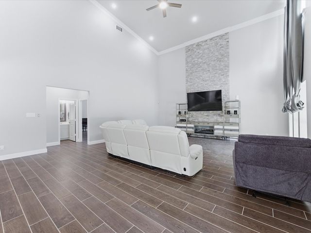 603 S Houston Street, Edgewood, TX 75117