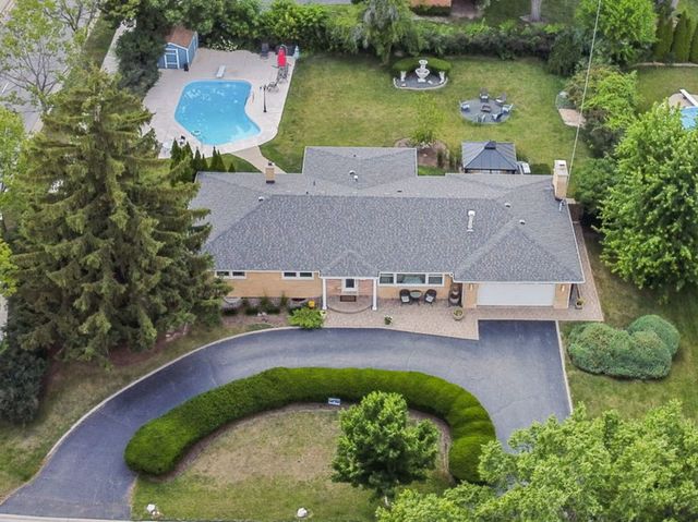922 S School Street, Mount Prospect, IL 60056