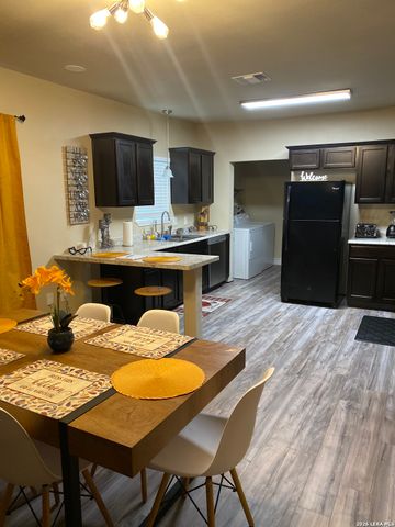 1611 Dawson, San Antonio, TX 78202