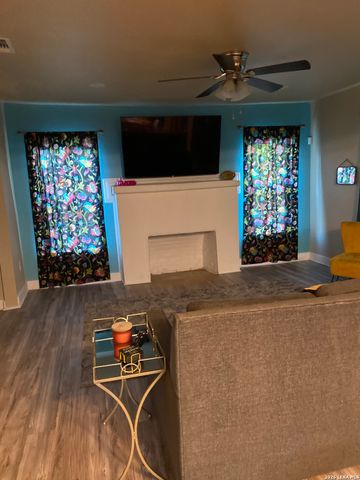1611 Dawson, San Antonio, TX 78202