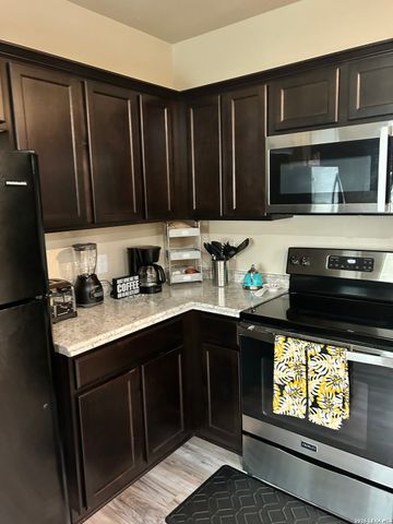 1611 Dawson, San Antonio, TX 78202
