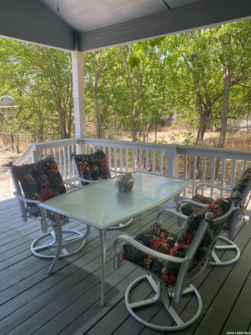 1611 Dawson, San Antonio, TX 78202