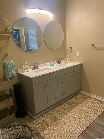 1611 Dawson, San Antonio, TX 78202