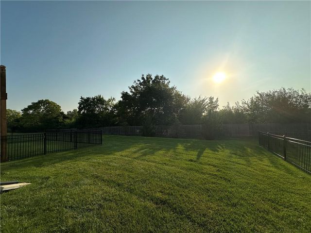 2938 SW Arboridge Drive, Lee's Summit, MO 64082