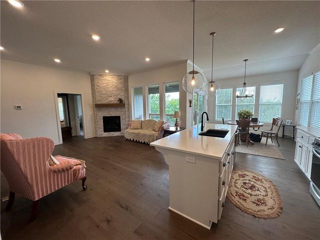 2938 SW Arboridge Drive, Lee's Summit, MO 64082