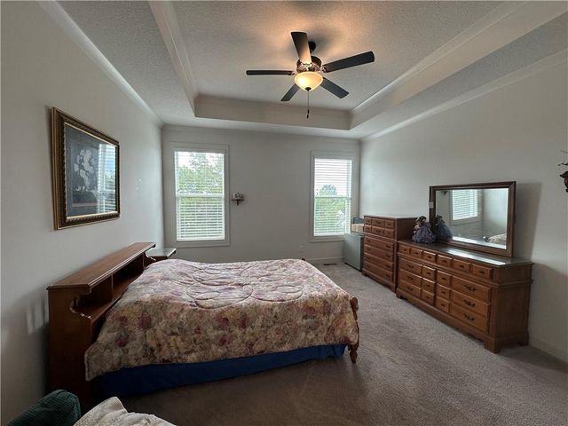 2938 SW Arboridge Drive, Lee's Summit, MO 64082