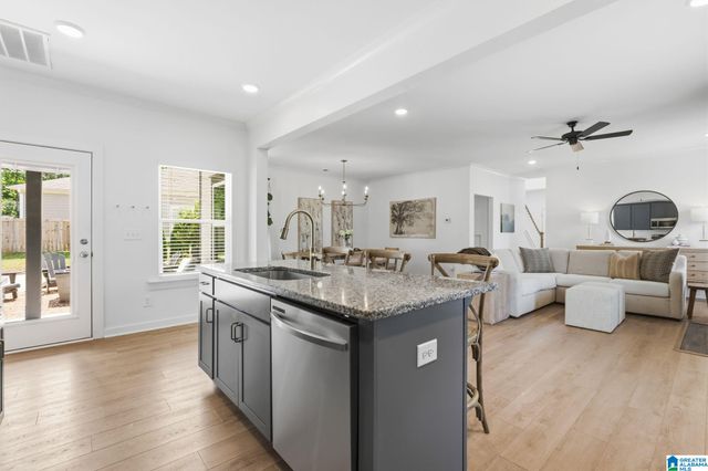 405 WISHFORD CIRCLE, Helena, AL 35080