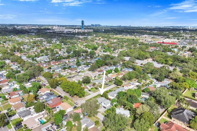 6470 Mcclellan St, Hollywood, FL 33024