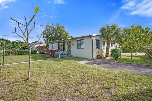 6470 Mcclellan St, Hollywood, FL 33024