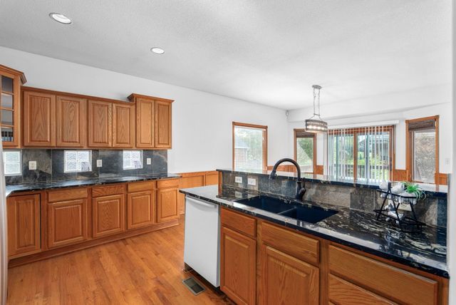 7222 E CEDARIDGE CIRCLE, Wichita, KS 67226