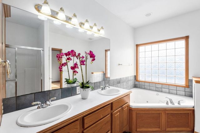 7222 E CEDARIDGE CIRCLE, Wichita, KS 67226