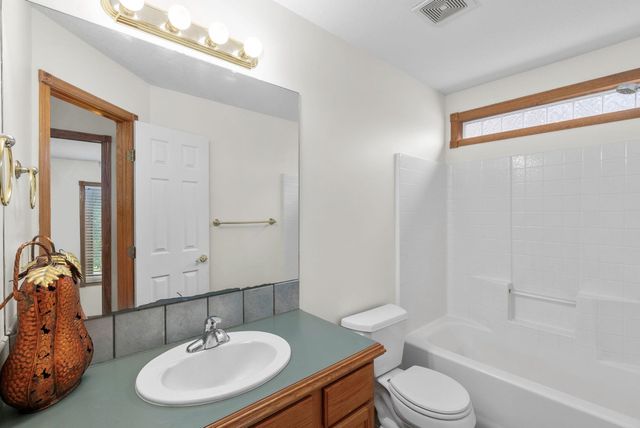 7222 E CEDARIDGE CIRCLE, Wichita, KS 67226