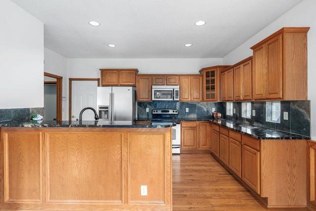 7222 E CEDARIDGE CIRCLE, Wichita, KS 67226