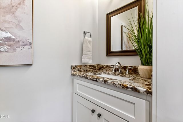 5607 Lambshire Drive, Raleigh, NC 27612