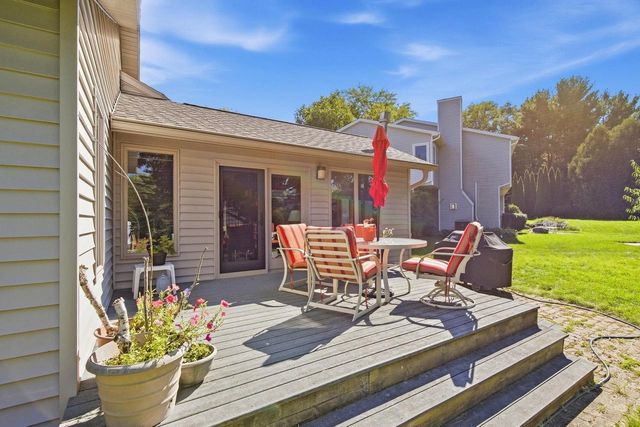 10 Apple Hill Circle, Madison, WI 53717