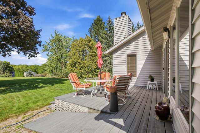 10 Apple Hill Circle, Madison, WI 53717