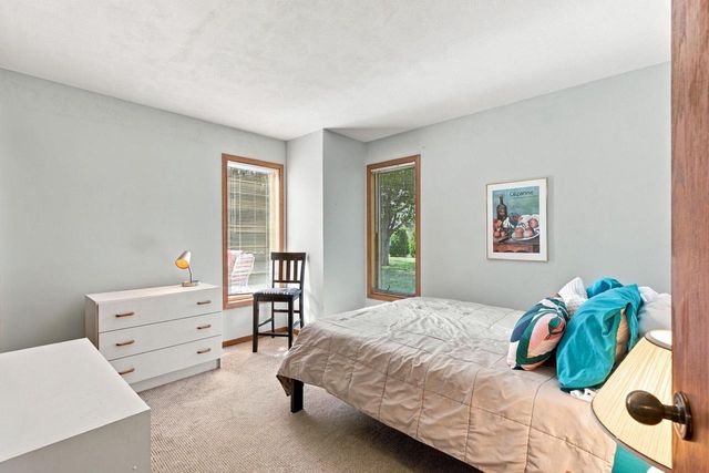 10 Apple Hill Circle, Madison, WI 53717