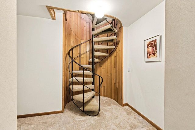 10 Apple Hill Circle, Madison, WI 53717