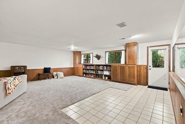 10 Apple Hill Circle, Madison, WI 53717