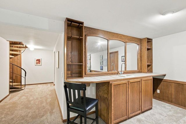 10 Apple Hill Circle, Madison, WI 53717