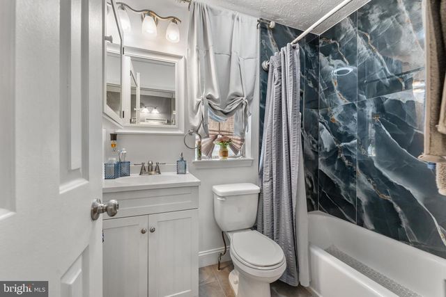 6902 CARIBOU CT, Waldorf, MD 20603