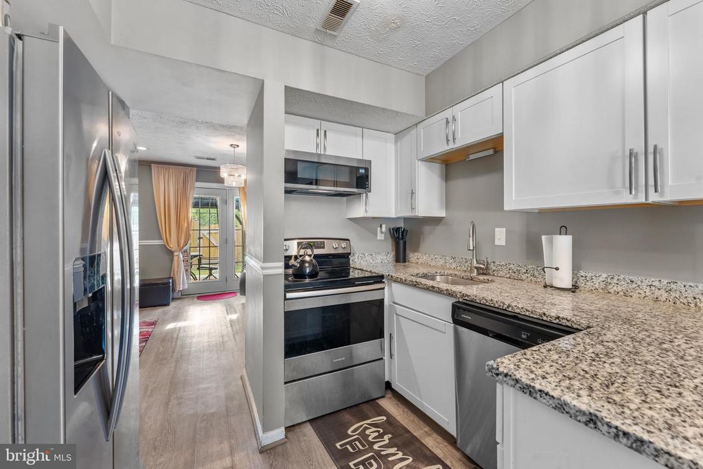 Image 13 of property listing at 6902 CARIBOU CT, Waldorf, MD 20603