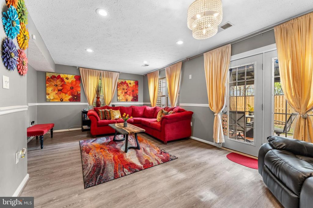 Image 15 of property listing at 6902 CARIBOU CT, Waldorf, MD 20603