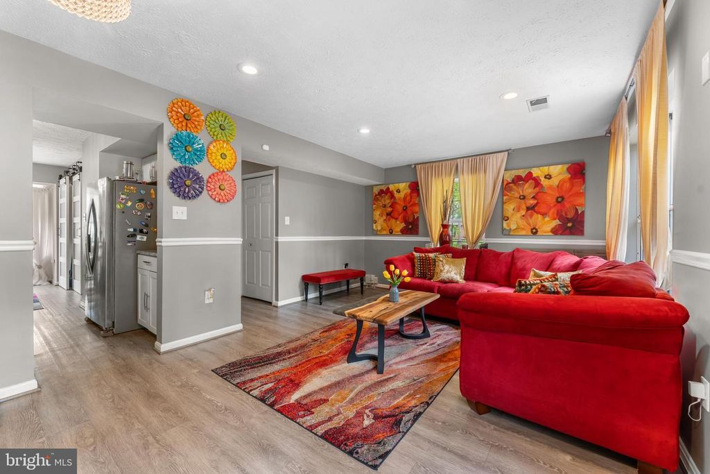 Image 16 of property listing at 6902 CARIBOU CT, Waldorf, MD 20603