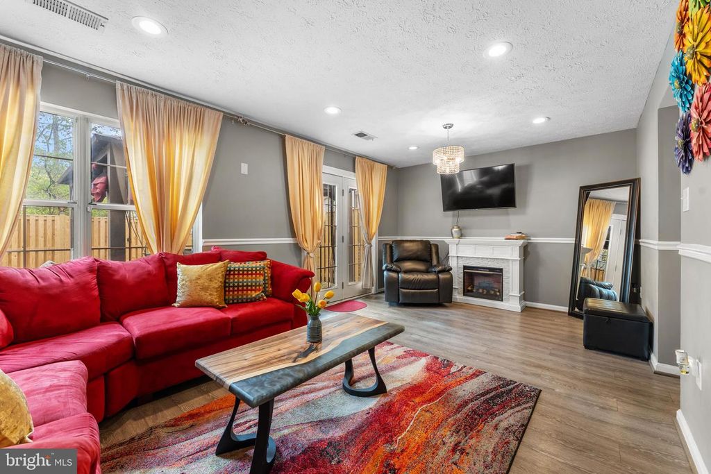 Image 18 of property listing at 6902 CARIBOU CT, Waldorf, MD 20603