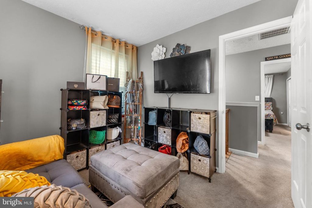 Image 24 of property listing at 6902 CARIBOU CT, Waldorf, MD 20603