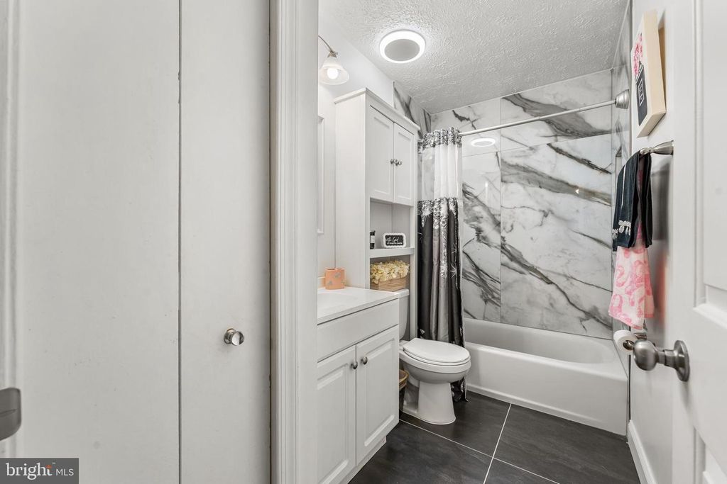 Image 25 of property listing at 6902 CARIBOU CT, Waldorf, MD 20603