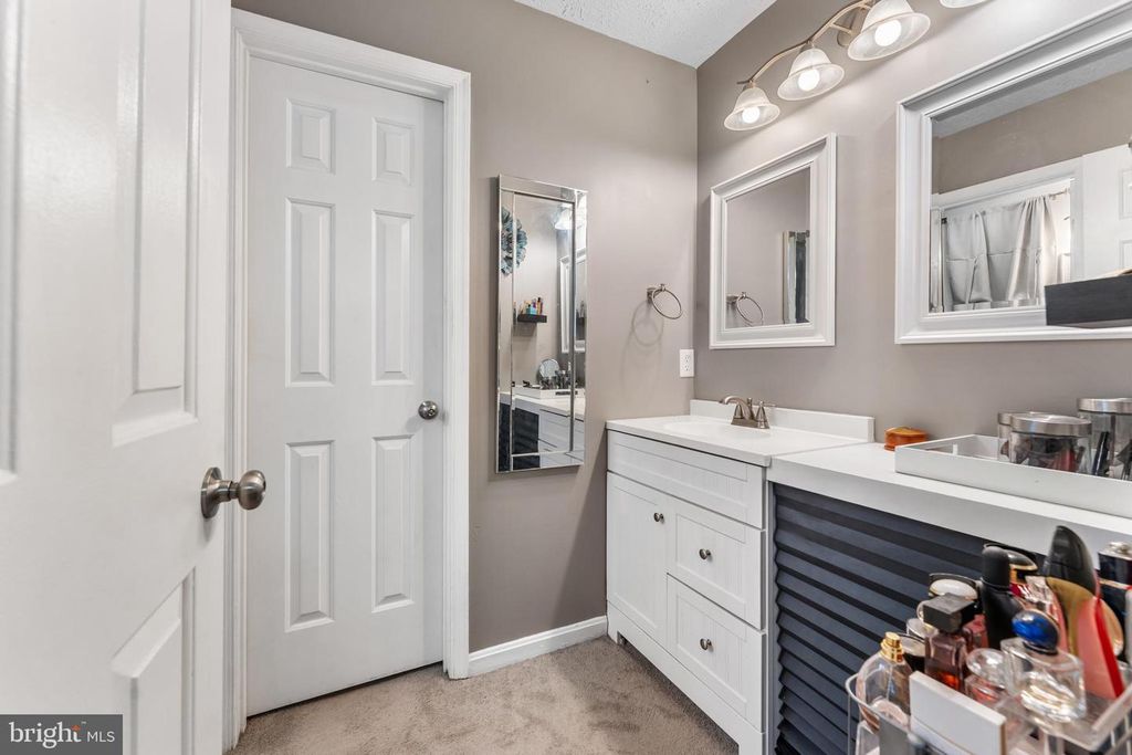 Image 28 of property listing at 6902 CARIBOU CT, Waldorf, MD 20603